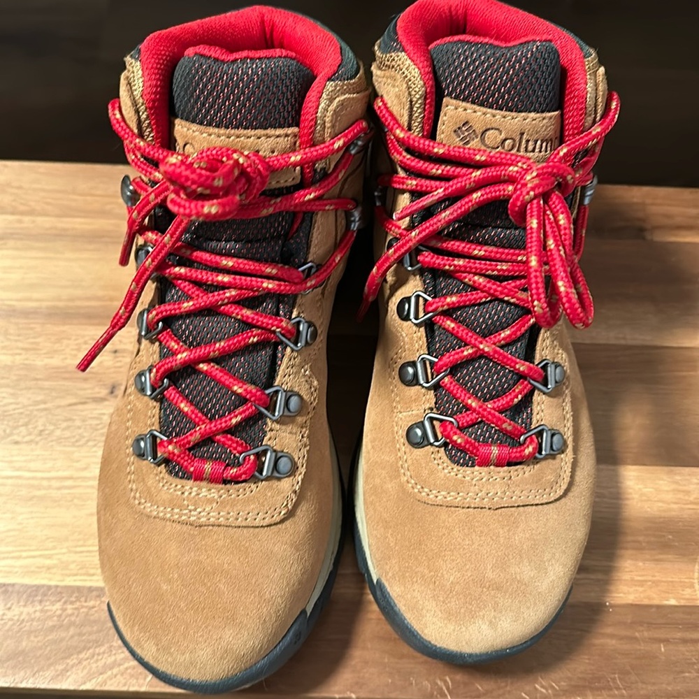 Columbia Newton Ridge Plus Waterproof Hiking Boots